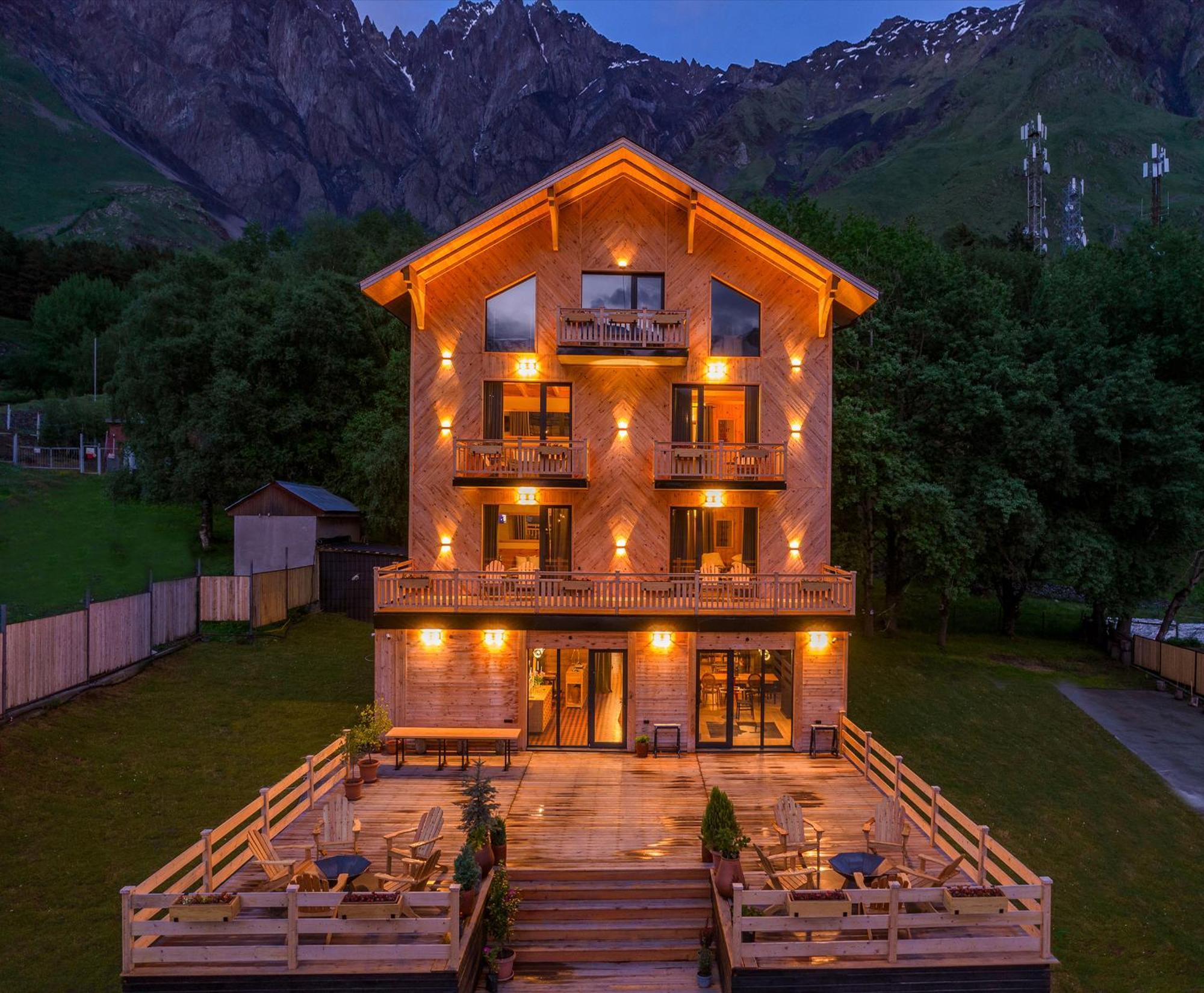 1740 Boutique Hotel Kazbegi Екстериор снимка