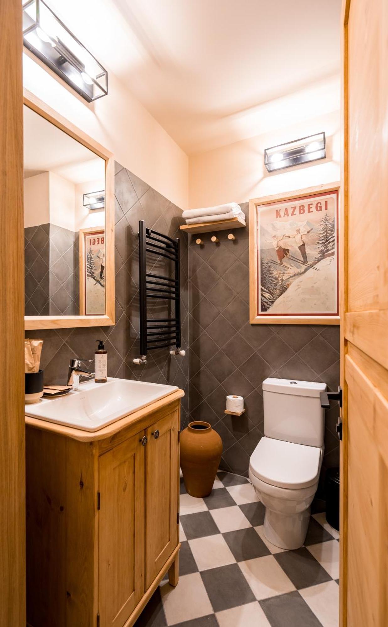 1740 Boutique Hotel Kazbegi Екстериор снимка