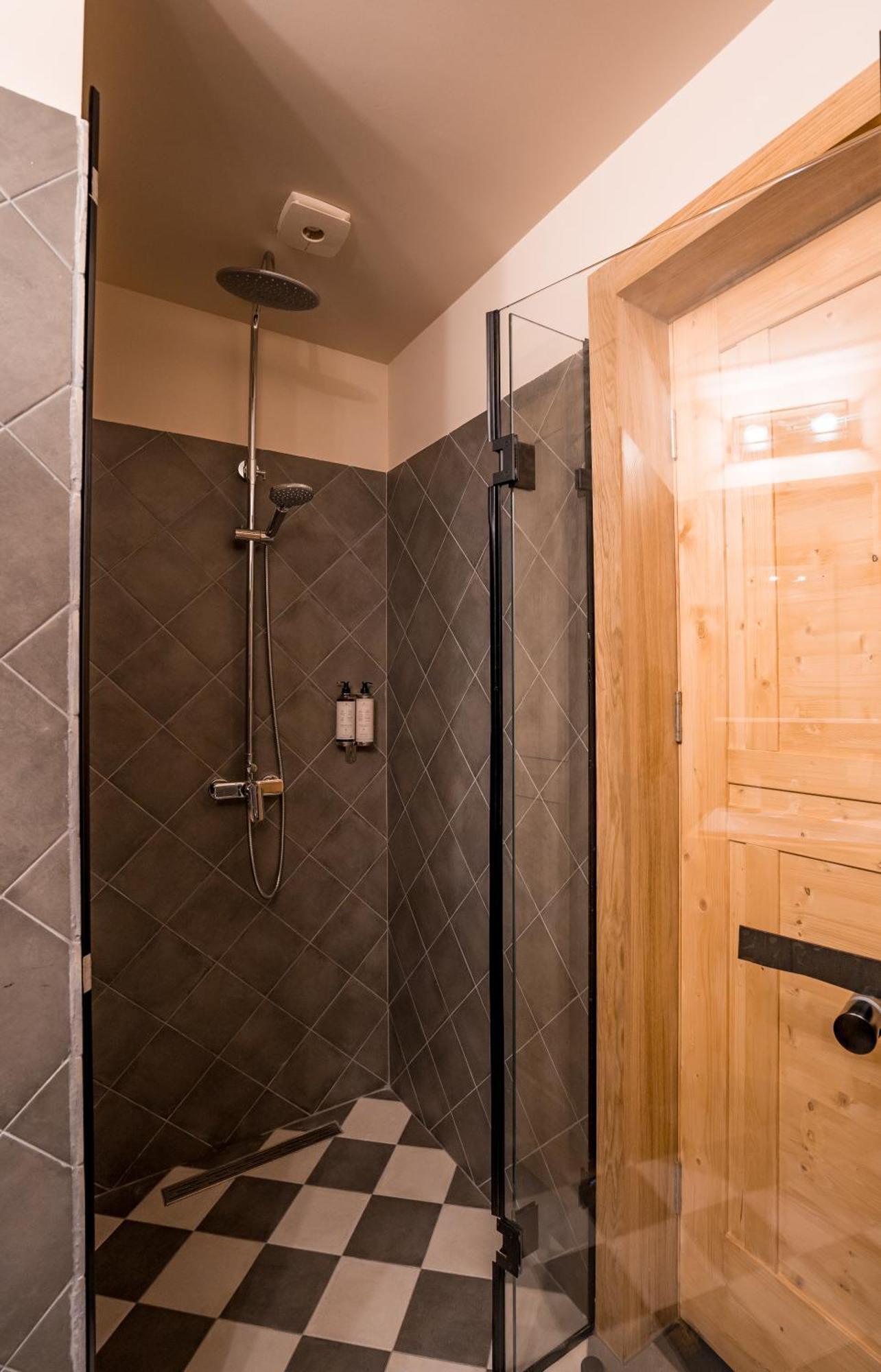 1740 Boutique Hotel Kazbegi Екстериор снимка