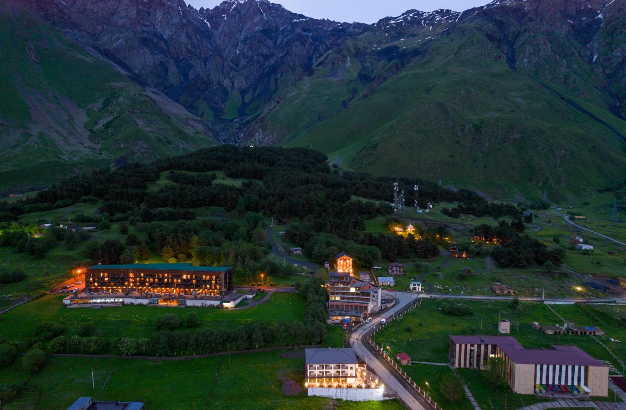 1740 Boutique Hotel Kazbegi Екстериор снимка