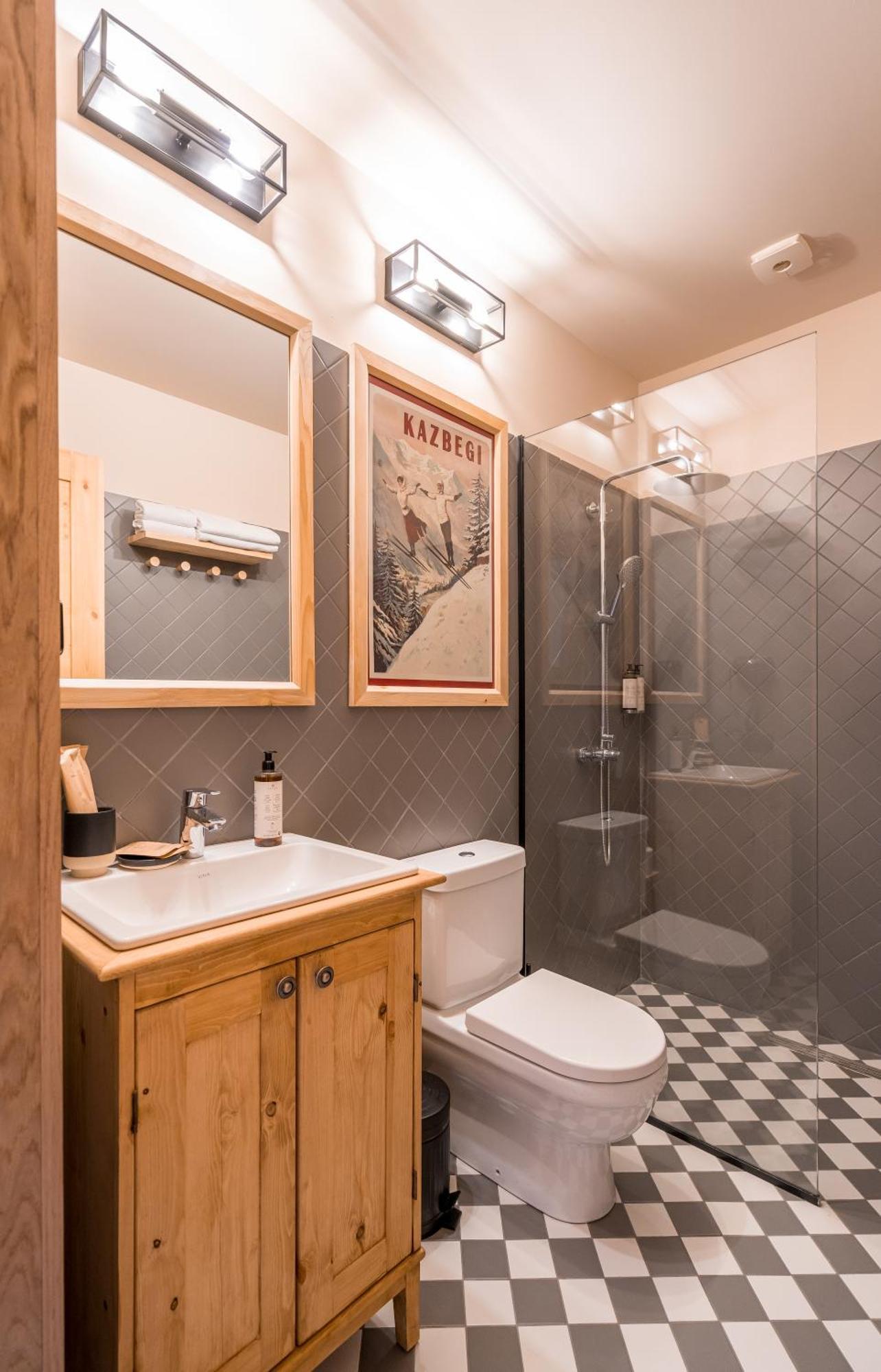 1740 Boutique Hotel Kazbegi Екстериор снимка