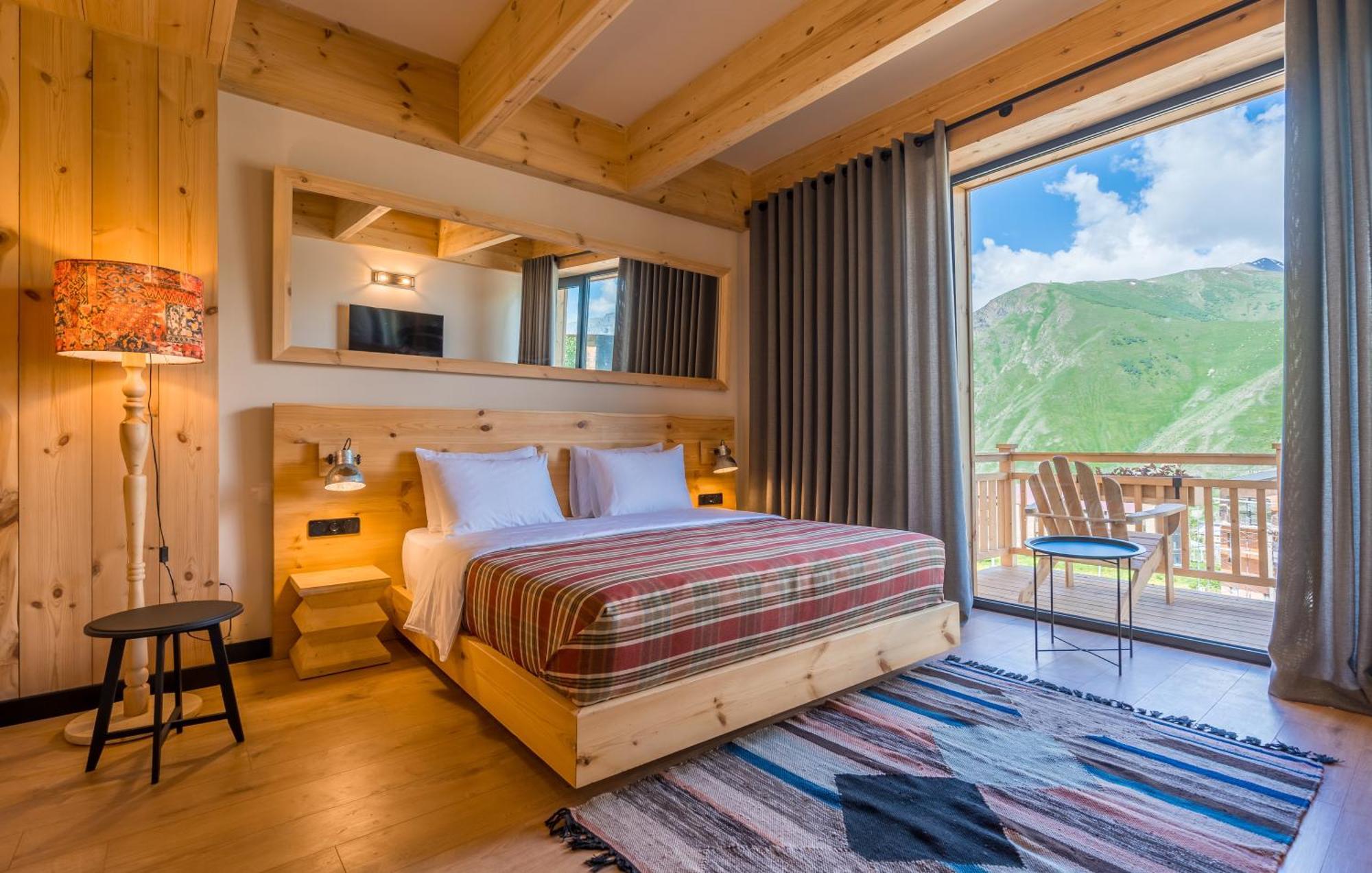 1740 Boutique Hotel Kazbegi Екстериор снимка