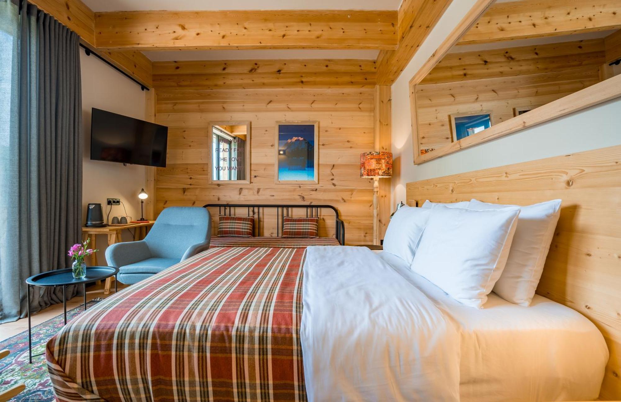 1740 Boutique Hotel Kazbegi Екстериор снимка